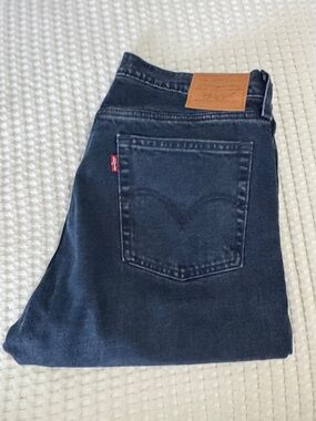 Levi's women’s deep indigo wedgie  Straight Jeans